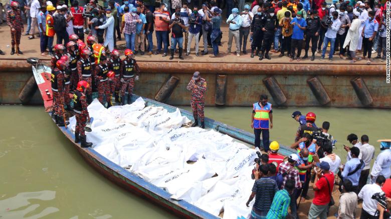 You are currently viewing Two ferries collide in Bangladesh; 28 dead
