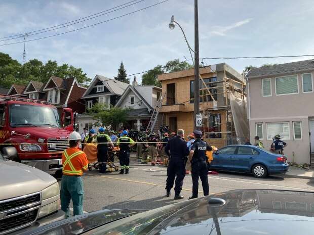 You are currently viewing Construction worker killed after house explodes in Toronto