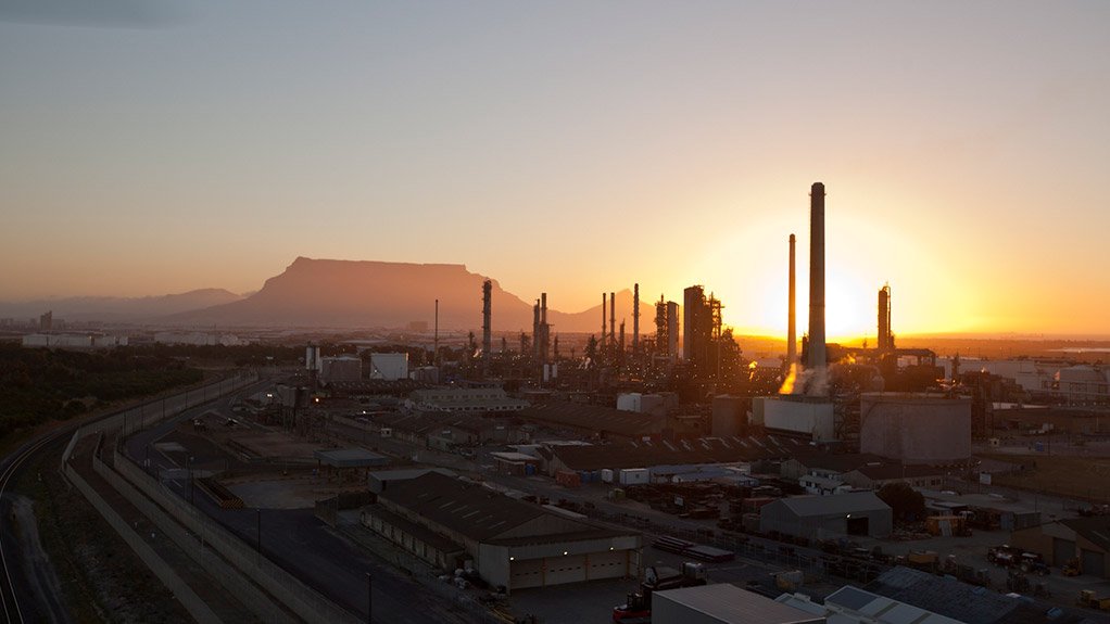 You are currently viewing 2 killed in blast at South Africa’s Astron Energy refinery