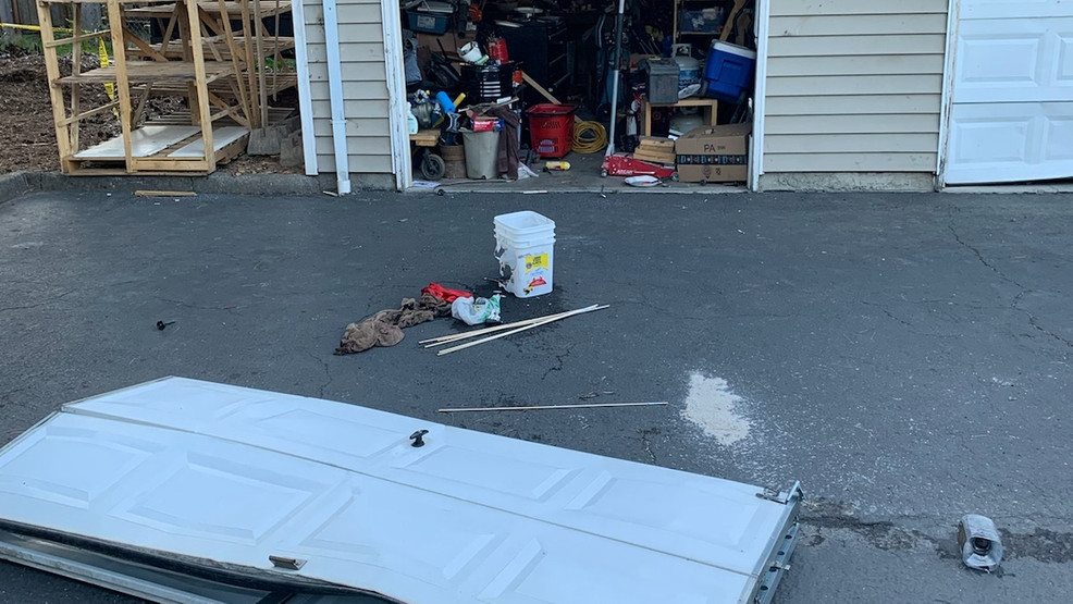 You are currently viewing Explosion severely damages garage in Beaverton