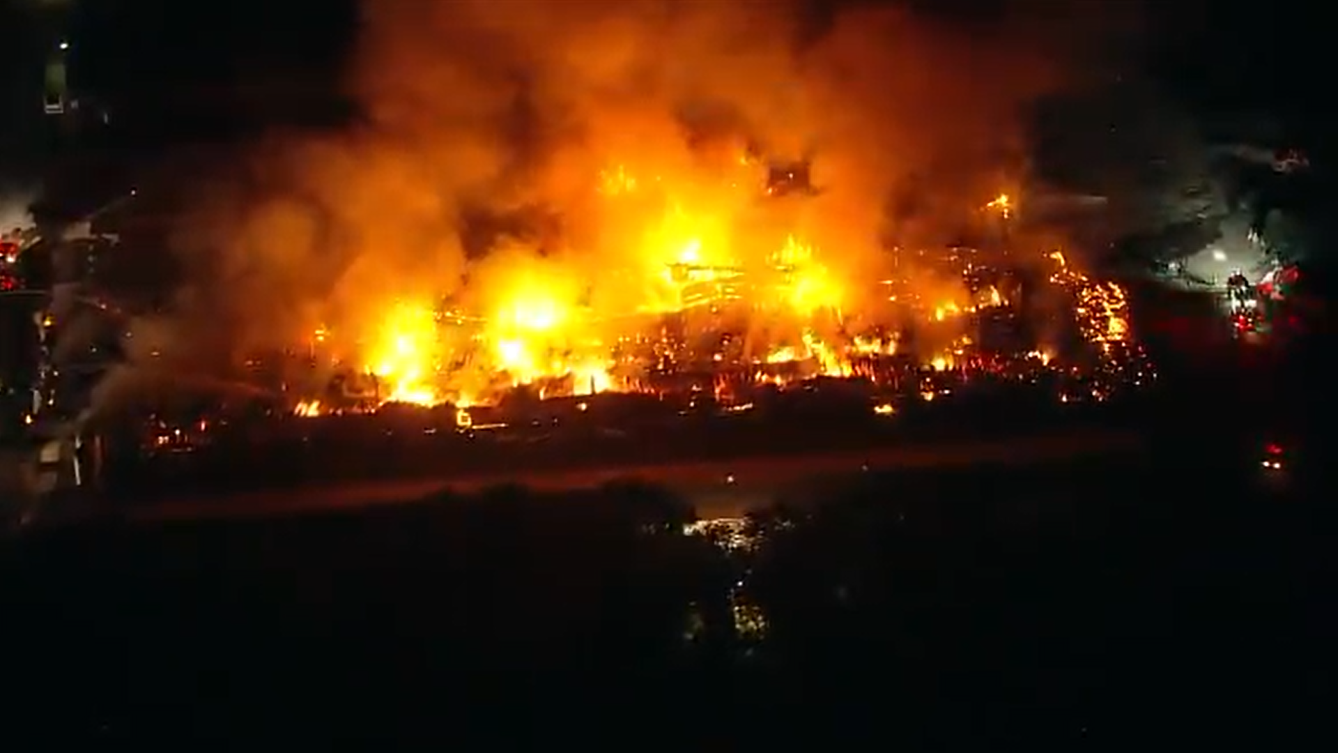 You are currently viewing Huge fire burning at South Jersey farm