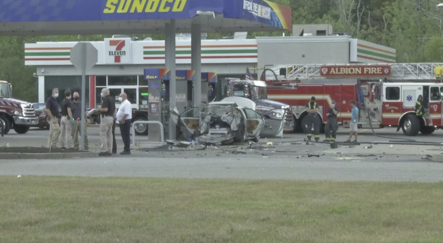 You are currently viewing Gas station explosion sends man to hospital in Rhode Island