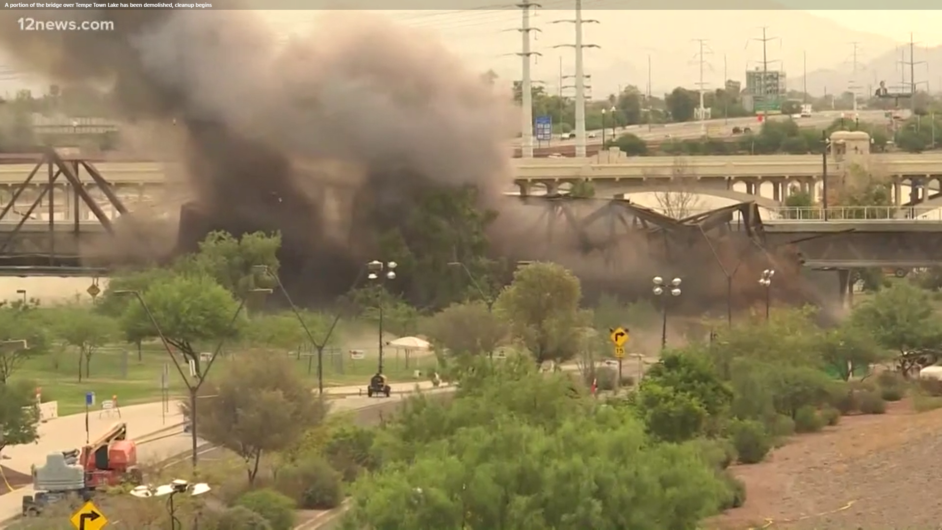 You are currently viewing Cleanup and rebuild planned after AZ bridge collapse and fire following train crash