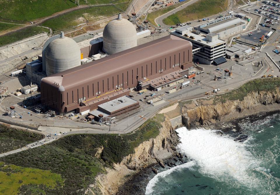 You are currently viewing Democrats endorse nuclear energy for first time in nearly 50 years