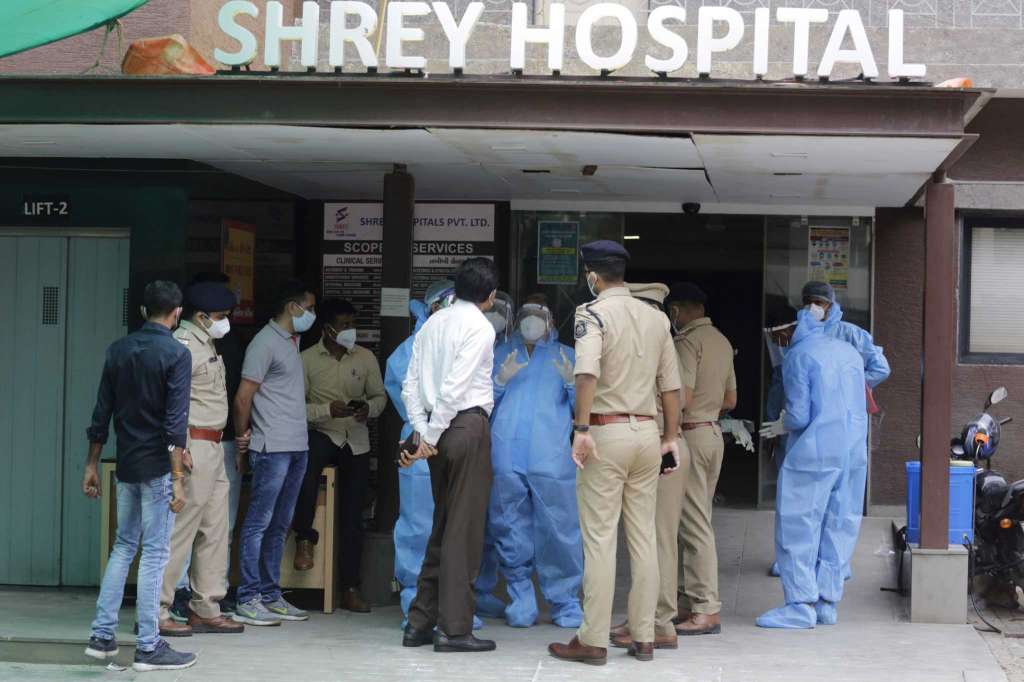 You are currently viewing Fire kills eight coronavirus patients at Indian hospital