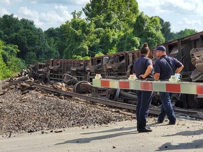 You are currently viewing Train in Missouri derails; 10 rail cars overturned