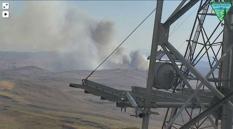 You are currently viewing 100 acre fire burning north of Reno
