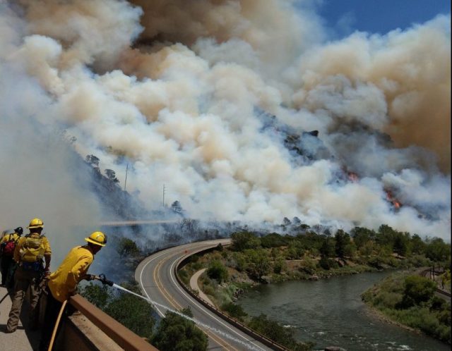 You are currently viewing Glenwood Canyon fire spreads to 1,400 acres in Colorado