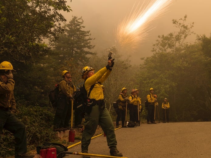You are currently viewing West coast fires: 33 dead, 32 million acres burning