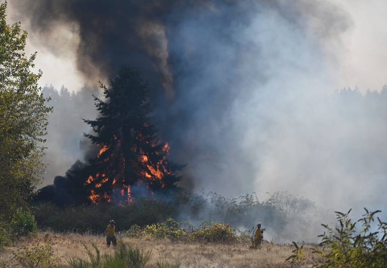 You are currently viewing Fire approaches site of old airport in Tacoma