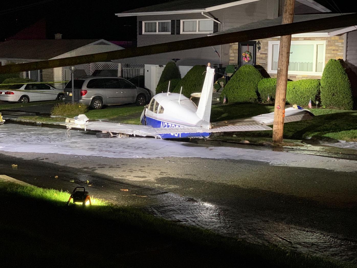 You are currently viewing Single engine plane crashes on residential street in Moosic