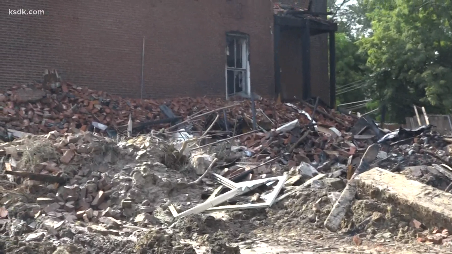 You are currently viewing St. Louis homes damaged in big blast