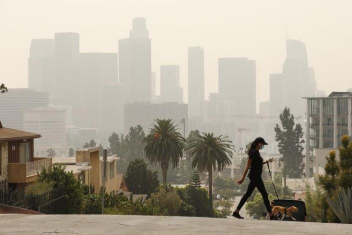 You are currently viewing Smoke-filled skies across West Coast: how bad is it for our health