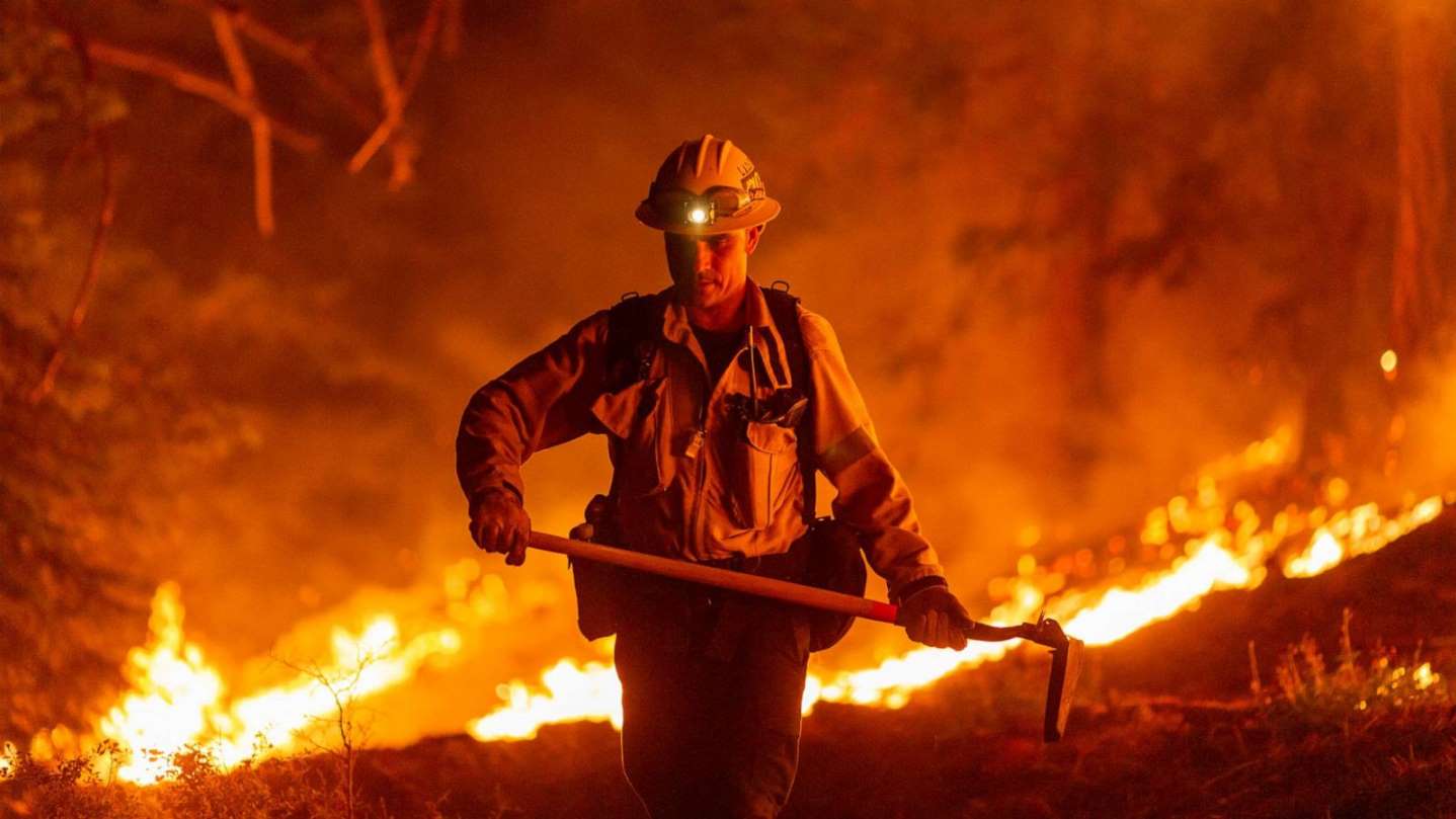 You are currently viewing West coast wildfire death toll reaches 22, Oregon Fire Marshall replaced