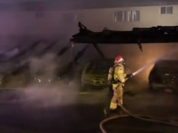 You are currently viewing Orange County firefighters fight apartment complex blaze